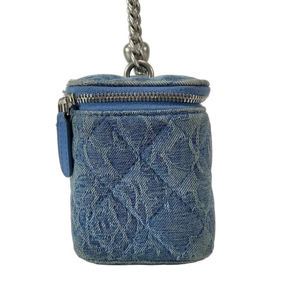 Auth CHANEL Vanity Case / Matelasse AP3204 Light Blue Denim Vanity Bag - Picture 6 of 16